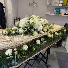 Rose, wicker, coffin, garland, Funeral, sympathy, wreath, tribute, flowers, florist, gravesend, Northfleet, Kent, london