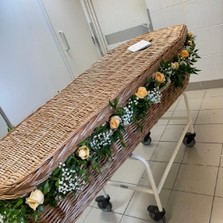 Rose, wicker, coffin, garland, Funeral, sympathy, wreath, tribute, flowers, florist, gravesend, Northfleet, Kent, london