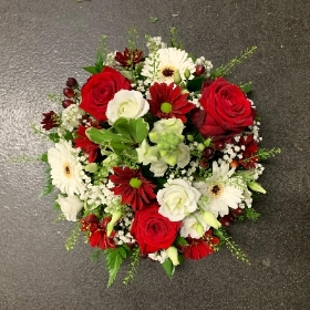 Red, white, posy, arrangement, Funeral, sympathy, wreath, tribute, flowers, florist, gravesend, Northfleet, Kent, london