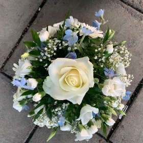 White, blue, posy, arrangement, Funeral, sympathy, wreath, tribute, flowers, florist, gravesend, Northfleet, Kent, london