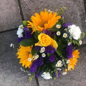Posy, sunflower, Funeral, sympathy, wreath, tribute, flowers, florist, gravesend, Northfleet, Kent, london