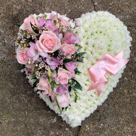 Pink, white, heart, Funeral, sympathy, wreath, tribute, flowers, florist, gravesend, Northfleet, Kent, london