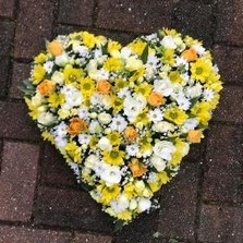 Yellow, white, heart, Funeral, sympathy, wreath, tribute, flowers, florist, gravesend, Northfleet, Kent, london