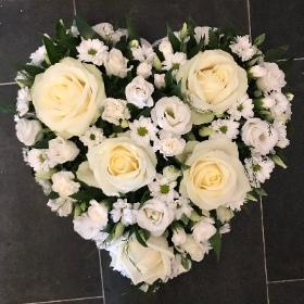 White, heart, Funeral, sympathy, wreath, tribute, flowers, florist, gravesend, Northfleet, Kent, london