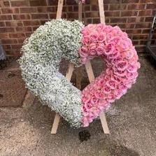 Standing, heart, gyp, gypsy, gypsophila, rose, traveller, Funeral, sympathy, wreath, tribute, flowers, florist, gravesend, Northfleet, Kent, london