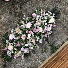 Coffin, spray, pastel, country, garden, delicate, pretty, Funeral, sympathy, wreath, tribute, flowers, florist, gravesend, Northfleet, Kent, london 