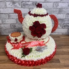 Teapot, pretty, cup, tea, pot, Funeral, sympathy, wreath, tribute, flowers, florist, gravesend, Northfleet, Kent, london