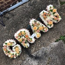 Gran, granny, grandma, letters, word, Funeral, sympathy, wreath, tribute, flowers, florist, gravesend, Northfleet, Kent, london