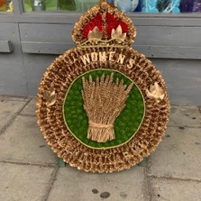 World, war, military, service, women’s, land, army, medal, Funeral, sympathy, wreath, tribute, flowers, florist, gravesend, Northfleet, Kent, london