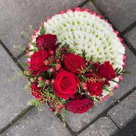 Red, white, posy, pad, Funeral, sympathy, wreath, tribute, flowers, florist, gravesend, Northfleet, Kent, London, Essex 