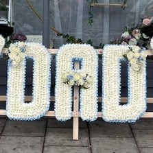 Xl, 2, foot, dad, letters, traveller, gypsy, funeral, flowers, tribute, wreath, London, kent