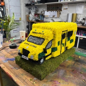 Ambulance, paramedic, green, family, Funeral, sympathy, wreath, tribute, flowers, florist, gravesend, Northfleet, Kent, London, Essex 