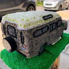 Landrover, defender, Funeral, sympathy, wreath, tribute, flowers, florist, gravesend, Northfleet, Kent, London, Essex 