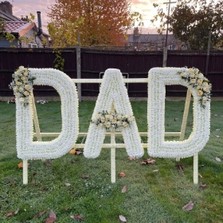 3ft, 36”, xl, dad, letters, word, gypsy, traveller, Funeral, sympathy, wreath, tribute, flowers, florist, gravesend, Northfleet, Kent, London, Essex 