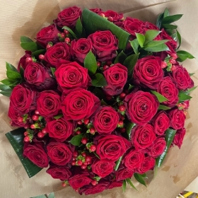 4 dozen rose handtie bouquet