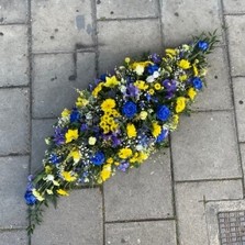 Blue, yellow, white, coffin, spray, Funeral, sympathy, wreath, tribute, flowers, florist, gravesend, Northfleet, Kent, London