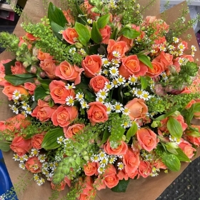 Coral, rose, country, garden, handtie, gift, bouquet, birthday, anniversary, love, flowers, florist, gravesend, Northfleet, Kent, London, Essex 