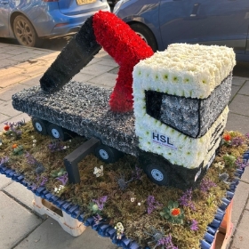 Crane, lorry. Truck, Funeral, sympathy, wreath, tribute, flowers, florist, gravesend, Northfleet, Kent, London, Essex 