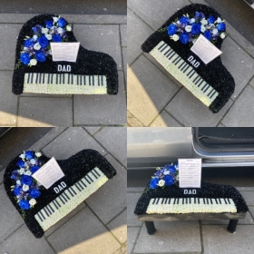 Piano, grand, music, Funeral, sympathy, wreath, tribute, flowers, florist, gravesend, Northfleet, Kent, London