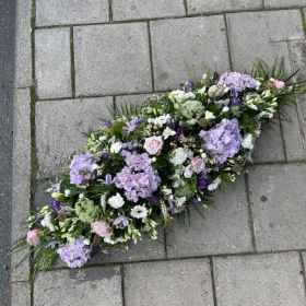 Lilac, white, coffin, spray, hydrangea, Funeral, sympathy, wreath, tribute, flowers, florist, gravesend, Northfleet, Kent, London