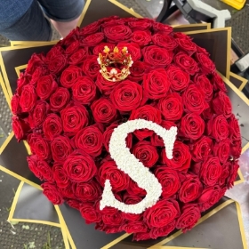 Luxury rose handtie with gypsophila letter