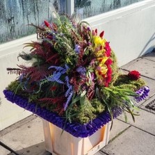 Indian, red, native, American, headdress, cowboy, Funeral, sympathy, wreath, tribute, flowers, florist, gravesend, Northfleet, Kent, London