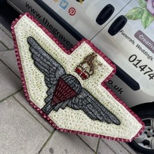 Parachute, para, paras, regiment, badge, cap, military, forces, Funeral, sympathy, wreath, tribute, flowers, florist, gravesend, Northfleet, Kent, London