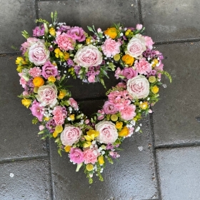 Pretty, pink, yellow, open, heart, Funeral, sympathy, wreath, tribute, flowers, florist, gravesend, Northfleet, Kent, London, Essex 