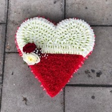 Polish, flag, heart, red, white, Funeral, sympathy, wreath, tribute, flowers, florist, gravesend, Northfleet, Kent, London