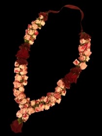 Red, white, rose, neck, garland, necklace, Pallas, haas, Indian, Asian, wedding, Sikh, Hindu, gurdwara, guru, Nanak, Gravesend, Kent, london