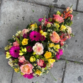 Teardrop, spray, yellow, orange, pink, Funeral, sympathy, wreath, tribute, flowers, florist, gravesend, Northfleet, Kent, London, Essex 
