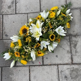 Sunflower, lily, coffin, spray, pretty, rustic, Funeral, sympathy, wreath, tribute, flowers, florist, gravesend, Northfleet, Kent, London