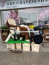 Trotting, horse, pony, cob, sulky, trotter, coloured, cart, traveller, gypsy, Funeral, sympathy, wreath, tribute, flowers, florist, gravesend, Northfleet, Kent, London