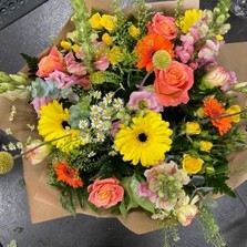 Tutti fruiti handtie bouquet