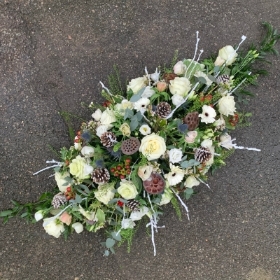White, winter, Christmas, Funeral, sympathy, wreath, tribute, flowers, florist, gravesend, Northfleet, Kent, London