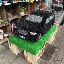 Large, big, xl, car, traveller, gypsy, Funeral, sympathy, wreath, tribute, flowers, florist, gravesend, Northfleet, Kent, London, Essex 