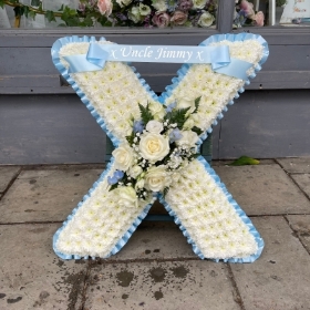 Xl, standing, last, kiss, gypsy, traveller, Funeral, sympathy, wreath, tribute, flowers, florist, gravesend, Northfleet, Kent, London, Essex 